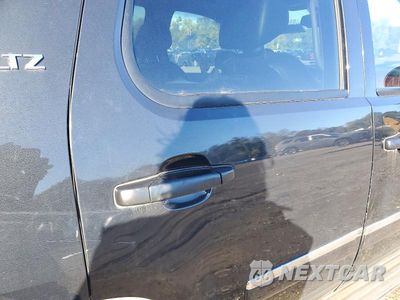 Zdjęcie 10 z 12 samochodu: 2010 CHEVROLET TAHOE K1500 LTZ VIN:1GNUKCE0XAR205805 - miniatura