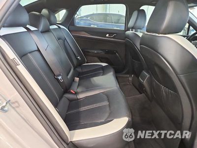 Zdjęcie 10 z 12 samochodu: 2026 KIA K5 GT LINE VIN:KNAG64J70T5403383 - miniatura