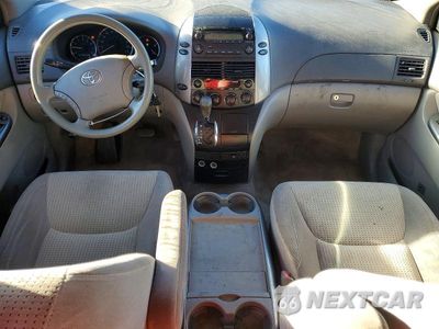 Zdjęcie 8 z 13 samochodu: 2009 TOYOTA SIENNA LE 8-PASSENGER VIN:5TDZK23CX9S283231 - miniatura