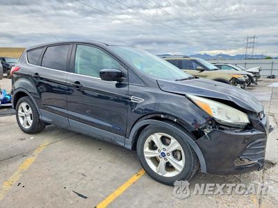 Czwarte zdjęcie samochodu z boku: 2015 FORD ESCAPE SE VIN:1FMCU0G76FUB81459 - miniatura