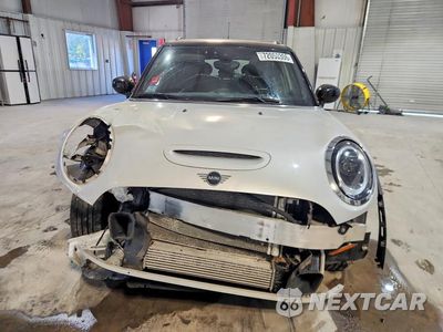 Piąte zdjęcie samochodu w środku: 2022 MINI COOPER S VIN:WMW53DK05N2R09197 - miniatura