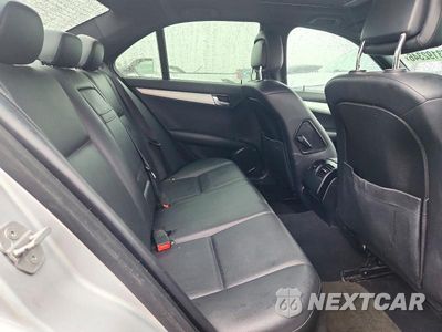 Zdjęcie 10 z 12 samochodu: 2010 MERCEDES-BENZ C 300 4MATIC VIN:WDDGF8BB6AR086959 - miniatura