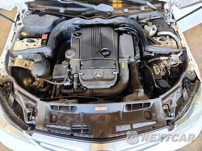Zdjęcie 11 z 12 samochodu: 2013 MERCEDES-BENZ C 250 VIN:WDDGJ4HB8DF989196 - miniatura