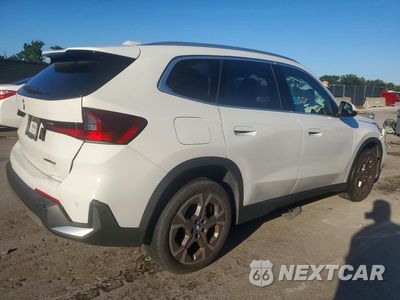Trzecie zdjęcie samochodu z tyłu: 2023 BMW X1 XDRIVE28I VIN:WBX73EF08P5W65769 - miniatura