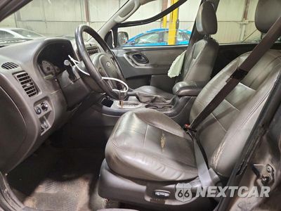 Zdjęcie 7 z 13 samochodu: 2005 FORD ESCAPE XLT VIN:1FMCU93155KC22647 - miniatura