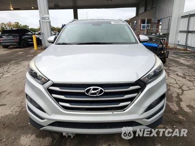 Piąte zdjęcie samochodu w środku: 2017 HYUNDAI TUCSON LIMITED VIN:KM8J3CA25HU582819 - miniatura