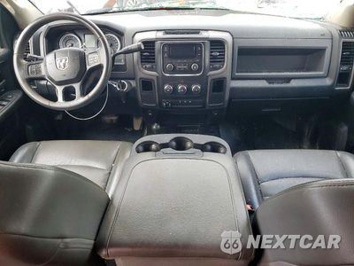 Zdjęcie 8 z 13 samochodu: 2018 RAM 3500 ST VIN:3C63R3GL6JG361130 - miniatura