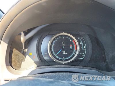 Zdjęcie 9 z 13 samochodu: 2016 LEXUS IS 200T VIN:JTHBA1D26G5023785 - miniatura
