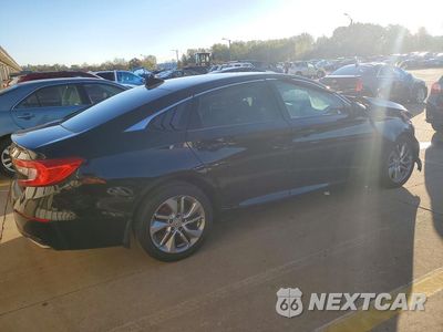 Trzecie zdjęcie samochodu z tyłu: 2018 HONDA ACCORD LX VIN:1HGCV1F10JA120141 - miniatura