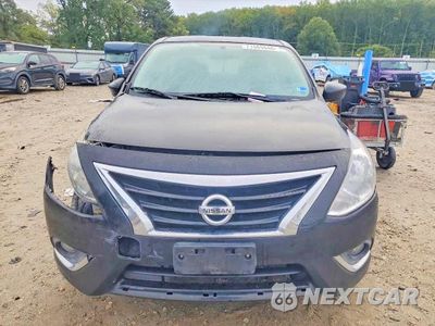 Piąte zdjęcie samochodu w środku: 2017 NISSAN VERSA 1.6 S VIN:3N1CN7AP3HL853528 - miniatura