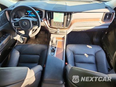Zdjęcie 8 z 14 samochodu: 2023 VOLVO XC60 PLUS VIN:YV4L12RW8P1345940 - miniatura