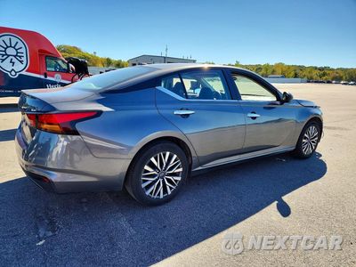 Trzecie zdjęcie samochodu z tyłu: 2025 NISSAN ALTIMA SV VIN:1N4BL4DV1SN396934 - miniatura