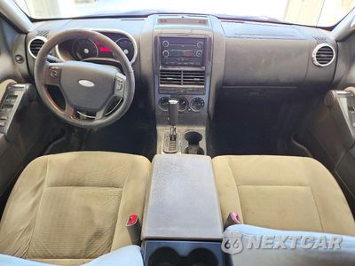 Zdjęcie 8 z 13 samochodu: 2008 FORD EXPLORER XLT VIN:1FMEU63E98UA65711 - miniatura
