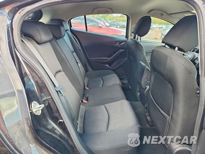 Zdjęcie 10 z 12 samochodu: 2018 MAZDA 3 SPORT VIN:3MZBN1K73JM222943 - miniatura