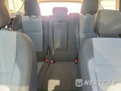 Zdjęcie 10 z 13 samochodu: 2018 FORD ESCAPE SE VIN:1FMCU9GD9JUC12657 - miniatura