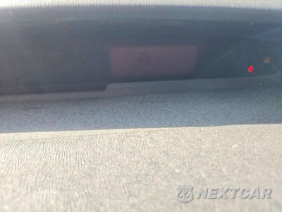 Zdjęcie 9 z 12 samochodu: 2015 TOYOTA PRIUS TWO VIN:JTDKN3DU8F0445538 - miniatura