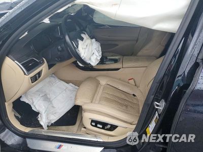 Zdjęcie 7 z 12 samochodu: 2016 BMW 740 I VIN:WBA7E2C55GG738846 - miniatura