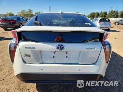 Zdjęcie 6 z 13 samochodu: 2018 TOYOTA PRIUS THREE VIN:JTDKARFU3J3057104 - miniatura