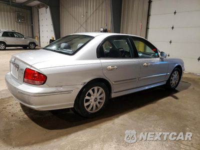 Trzecie zdjęcie samochodu z tyłu: 2004 HYUNDAI SONATA GLS VIN:KMHWF35H84A933374 - miniatura