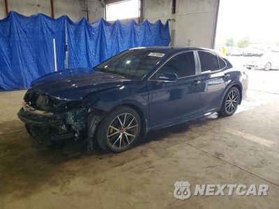 2023 TOYOTA CAMRY SE 4T1T11AK6PU082637 - główne zdjęcie licytacji z USA - miniatura