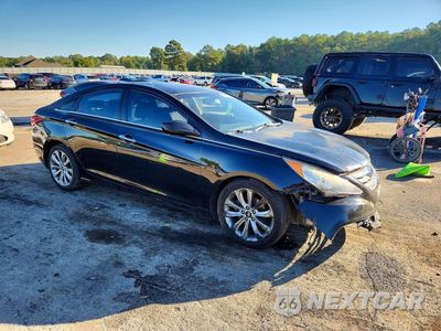 Czwarte zdjęcie samochodu z boku: 2013 HYUNDAI SONATA SE VIN:5NPEC4AC1DH798353 - miniatura