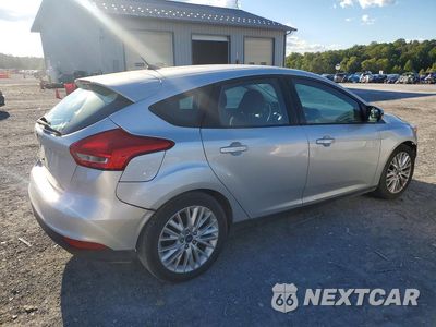 Trzecie zdjęcie samochodu z tyłu: 2015 FORD FOCUS SE VIN:1FADP3K29FL352424 - miniatura