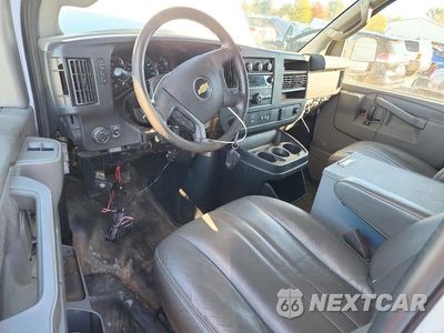 Zdjęcie 8 z 12 samochodu: 2019 CHEVROLET EXPRESS G2500 VIN:1GCWGAFG8K1207815 - miniatura