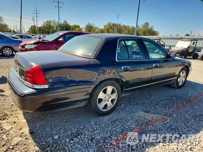 Trzecie zdjęcie samochodu z tyłu: 2011 FORD CROWN VICTORIA LX VIN:2FABP7EV3BX154472 - miniatura