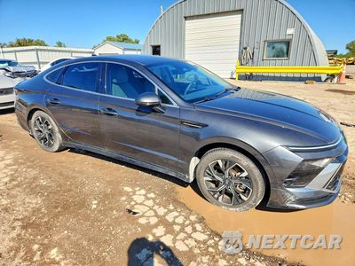 Czwarte zdjęcie samochodu z boku: 2025 HYUNDAI SONATA SEL VIN:KMHL64JA3SA483051 - miniatura