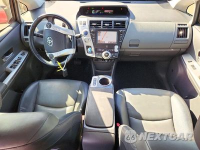 Zdjęcie 8 z 13 samochodu: 2013 TOYOTA PRIUS V FIVE VIN:JTDZN3EU5D3205629 - miniatura