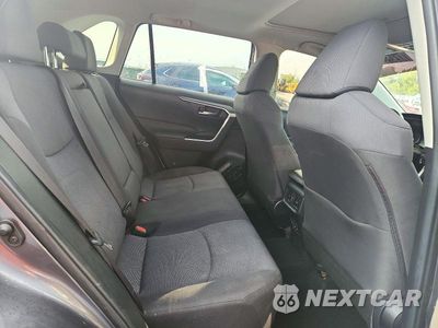 Zdjęcie 10 z 13 samochodu: 2019 TOYOTA RAV4 XLE VIN:JTMW1RFV1KD041103 - miniatura