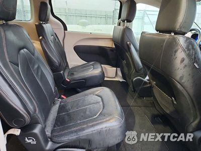 Zdjęcie 11 z 13 samochodu: 2017 CHRYSLER PACIFICA TOURING L VIN:2C4RC1BG6HR823726 - miniatura
