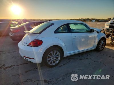 Trzecie zdjęcie samochodu z tyłu: 2017 VOLKSWAGEN BEETLE SE VIN:3VWJ17AT8HM614805 - miniatura