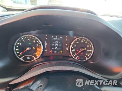 Zdjęcie 9 z 14 samochodu: 2017 JEEP RENEGADE LATITUDE VIN:ZACCJABB3HPE89126 - miniatura