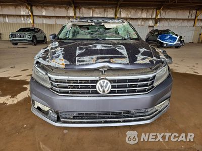 Piąte zdjęcie samochodu w środku: 2018 VOLKSWAGEN PASSAT SE VIN:1VWBA7A33JC026158 - miniatura