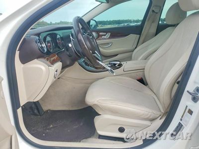 Zdjęcie 7 z 12 samochodu: 2019 MERCEDES-BENZ E 300 VIN:WDDZF4JB0KA585761 - miniatura