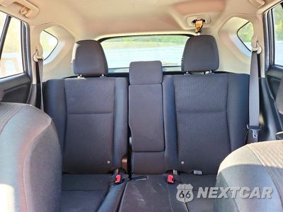 Zdjęcie 10 z 13 samochodu: 2015 TOYOTA RAV4 LE VIN:JTMBFREV0FJ050254 - miniatura