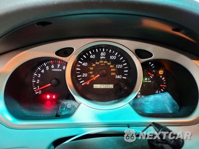 Zdjęcie 9 z 13 samochodu: 2005 TOYOTA HIGHLANDER BASE VIN:JTEEP21A350127848 - miniatura