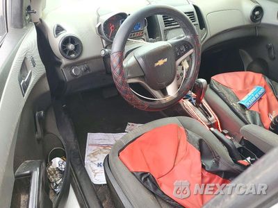 Zdjęcie 8 z 12 samochodu: 2014 CHEVROLET SONIC LS VIN:1G1JA6SGXE4118094 - miniatura