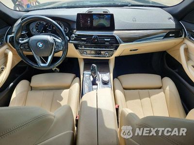 Zdjęcie 8 z 12 samochodu: 2018 BMW 530E VIN:WBAJA9C59JB250921 - miniatura
