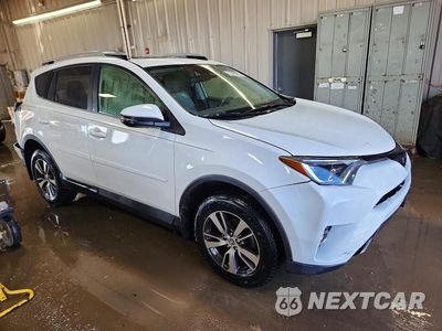 Czwarte zdjęcie samochodu z boku: 2018 TOYOTA RAV4 XLE VIN:JTMRFREV2JD223567 - miniatura