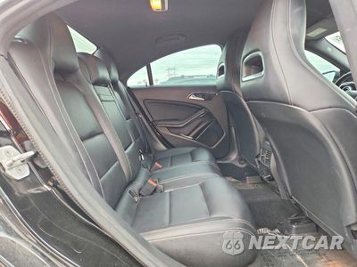 Zdjęcie 10 z 12 samochodu: 2018 MERCEDES-BENZ CLA 250 VIN:WDDSJ4EB2JN525272 - miniatura