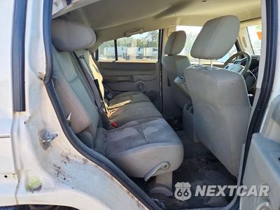 Zdjęcie 11 z 13 samochodu: 2008 JEEP COMMANDER SPORT VIN:1J8HH48K08C117993 - miniatura