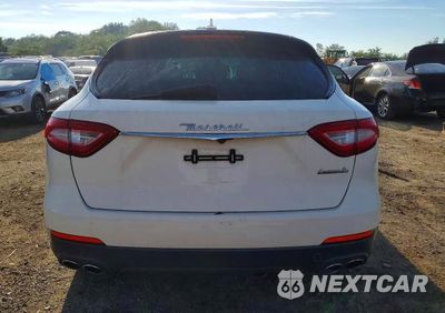 Zdjęcie 6 z 13 samochodu: 2017 MASERATI LEVANTE VIN:ZN661XUA2HX212399 - miniatura