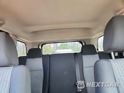 Zdjęcie 10 z 13 samochodu: 2010 JEEP GRAND CHEROKEE LAREDO VIN:1J4PR4GK1AC147294 - miniatura