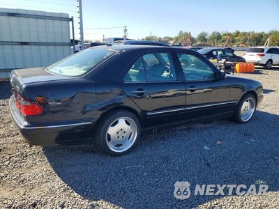 Trzecie zdjęcie samochodu z tyłu: 2001 MERCEDES-BENZ E 430 VIN:WDBJF83J91X047475 - miniatura
