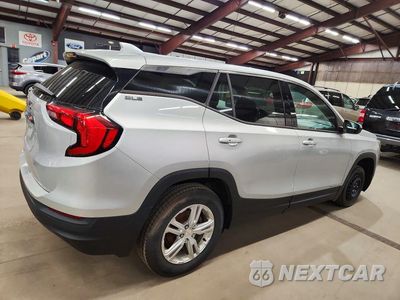 Trzecie zdjęcie samochodu z tyłu: 2019 GMC TERRAIN SLE VIN:3GKALMEV8KL164887 - miniatura