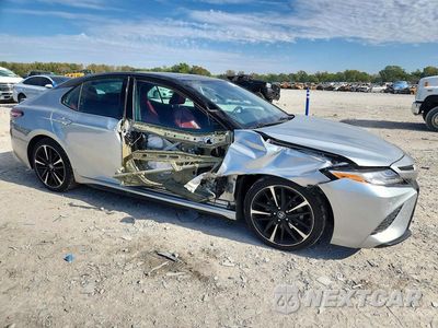 Czwarte zdjęcie samochodu z boku: 2019 TOYOTA CAMRY XSE VIN:4T1B61HK3KU198244 - miniatura