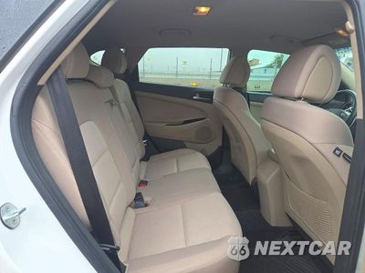 Zdjęcie 10 z 12 samochodu: 2016 HYUNDAI TUCSON SPORT VIN:KM8J33A22GU048630 - miniatura
