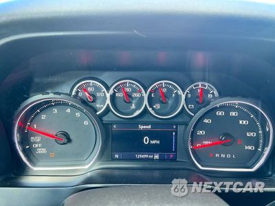 Zdjęcie 8 z 12 samochodu: 2020 CHEVROLET SILVERADO K1500 RST VIN:3GCUYEET3LG186031 - miniatura